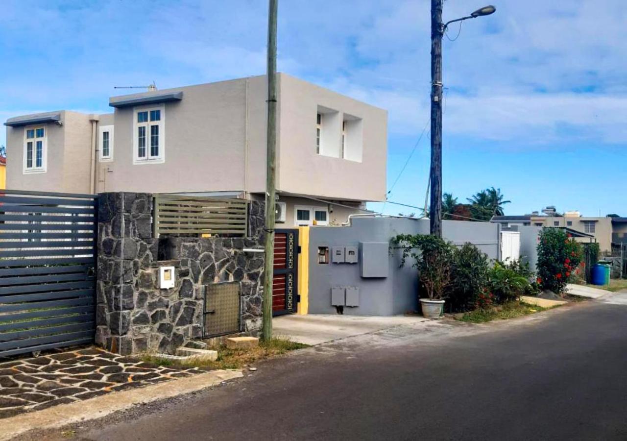 R Garden Villa Au Calme De Baie Du Tombeau, Appartement Familiale De 3 Chambres Et Cuisine Eksteriør bilde